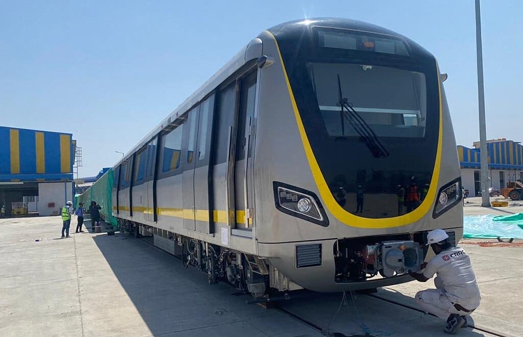 https://en.wikipedia.org/wiki/Yellow_Line_%28Namma_Metro%29#/media/File:Yellow_Line_(Namma_Metro_trainset).jpg