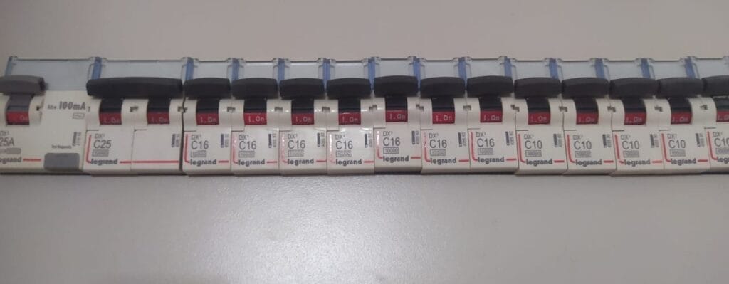 circuit board with multiple MCBs and an RCB