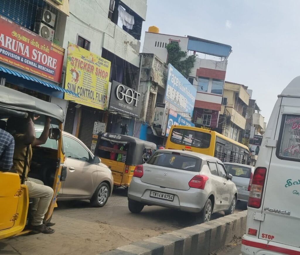 pothole-Namma-Saalai
