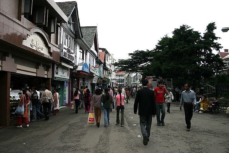 Mall Road in Simla
https://en.m.wikipedia.org/wiki/File:The_mall_road_shimla.JPG