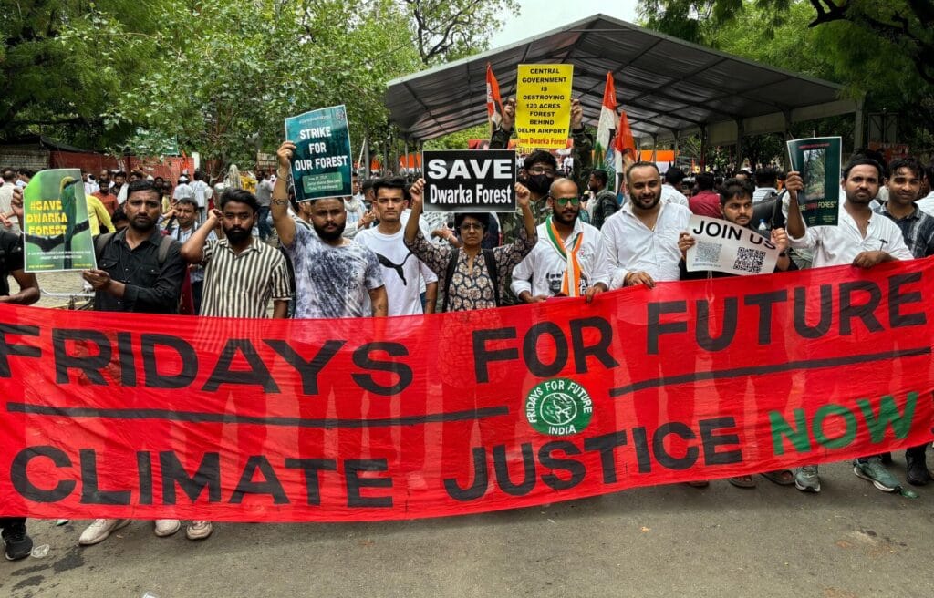 Citizens protest at Jantar Mantar in support of Dwarka Forest