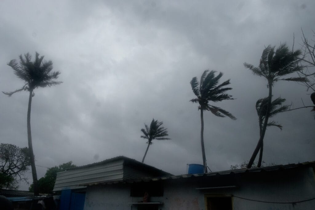 cyclone fengal gusty winds