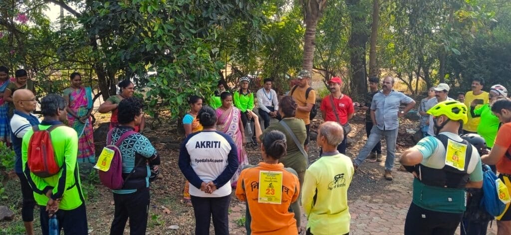 A local RWA called Khargar Hills Wetlands Group conducting a workshop.
